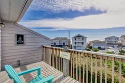 Private Beach Access-3-Bedroom w/ Ocean Views & Pool