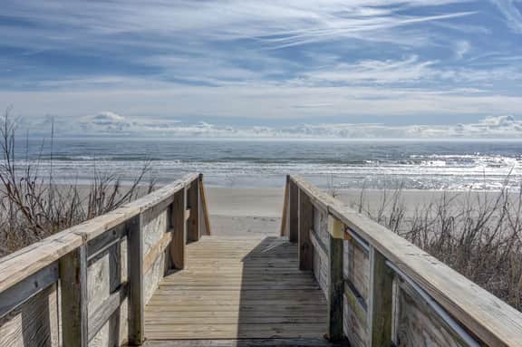 3BR with Ocean Views & Private Beach Access