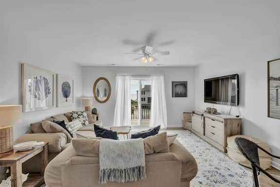 3BR with Ocean Views & Private Beach Access