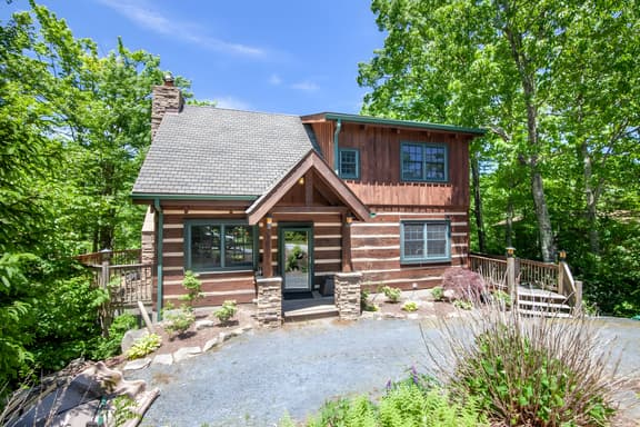 Seven Devils Mountain Cabin